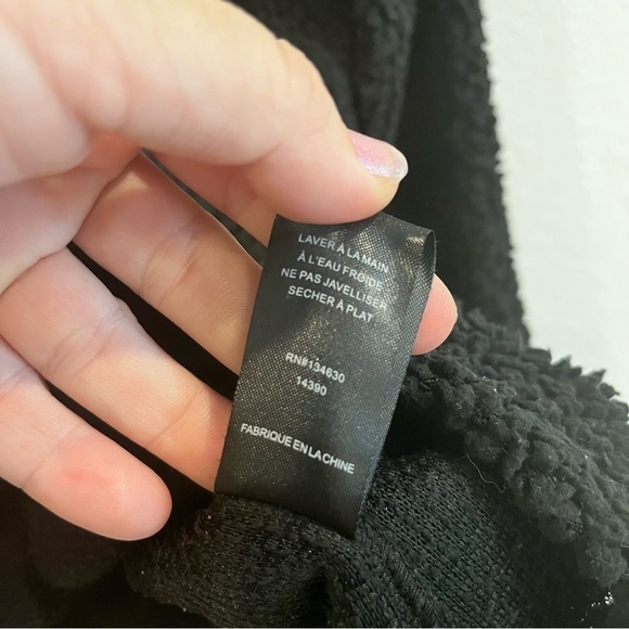 Sunday in Brooklyn size medium black fuzzy knobby v neck long sleeve - Picture 5 of 8